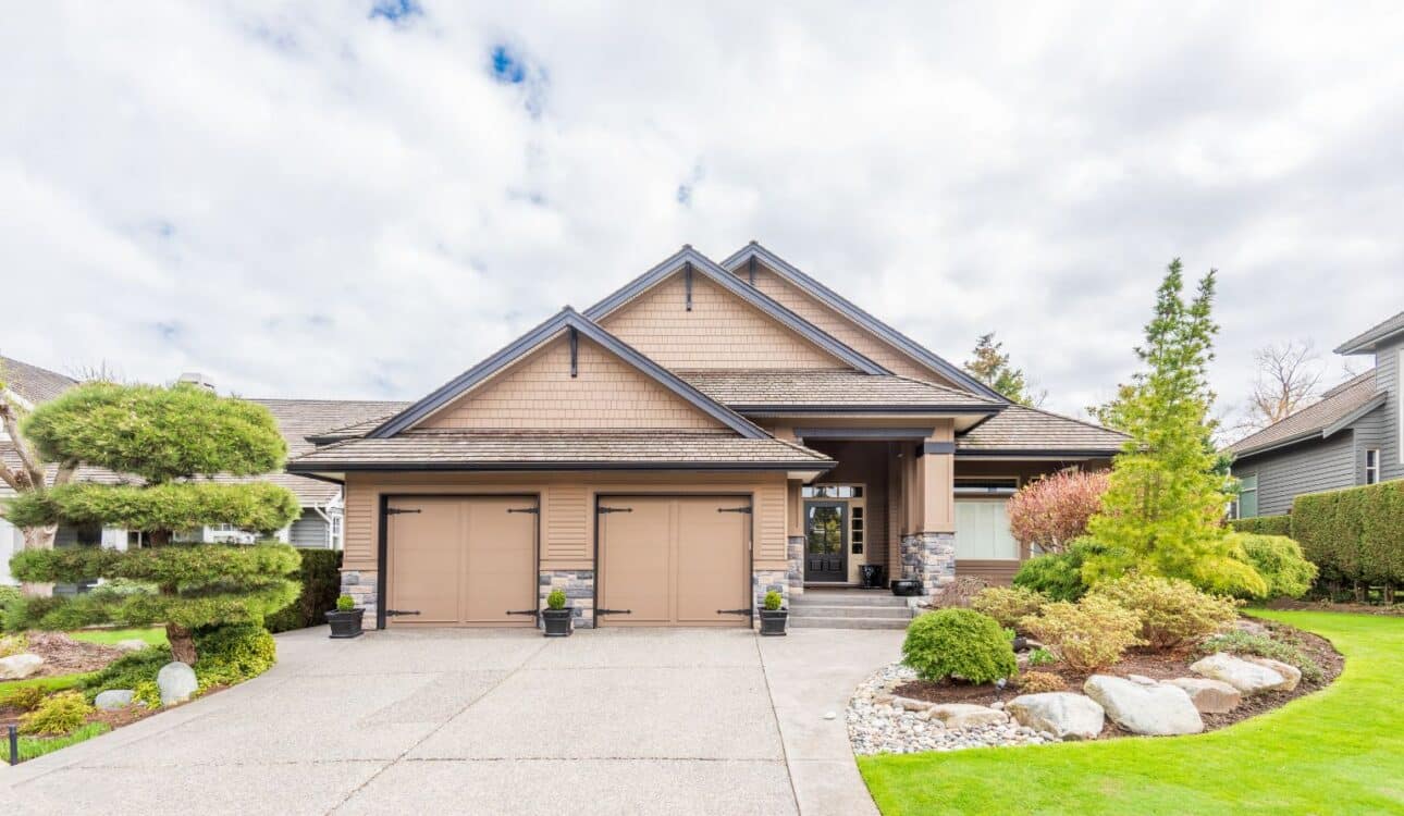 The Difference Between Home Warranty and Home Insurance