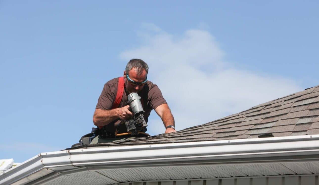 The Insurance Risks That Come With an Aging Roof
