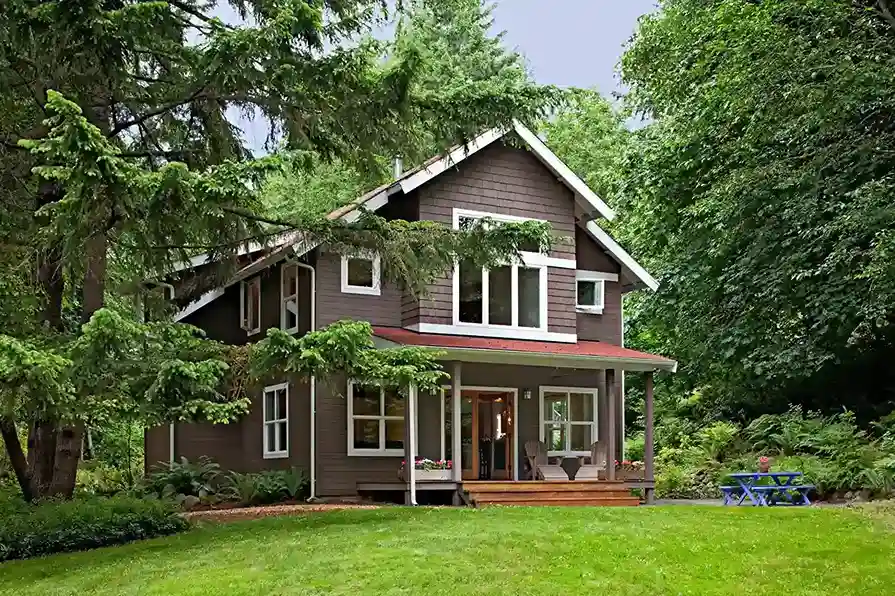 Does homeowners insurance cover fence damage